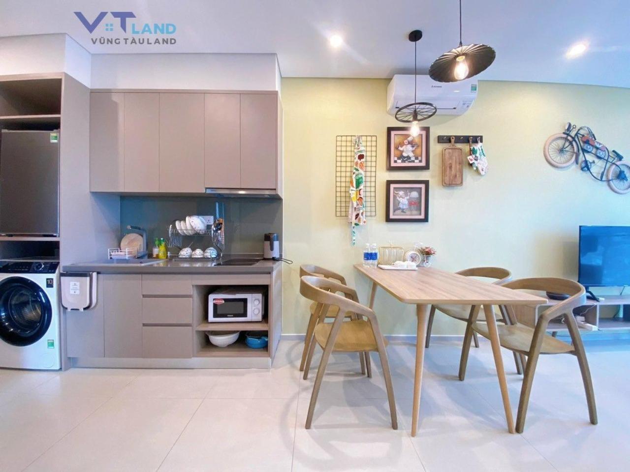 Apartment The Song - Vtland