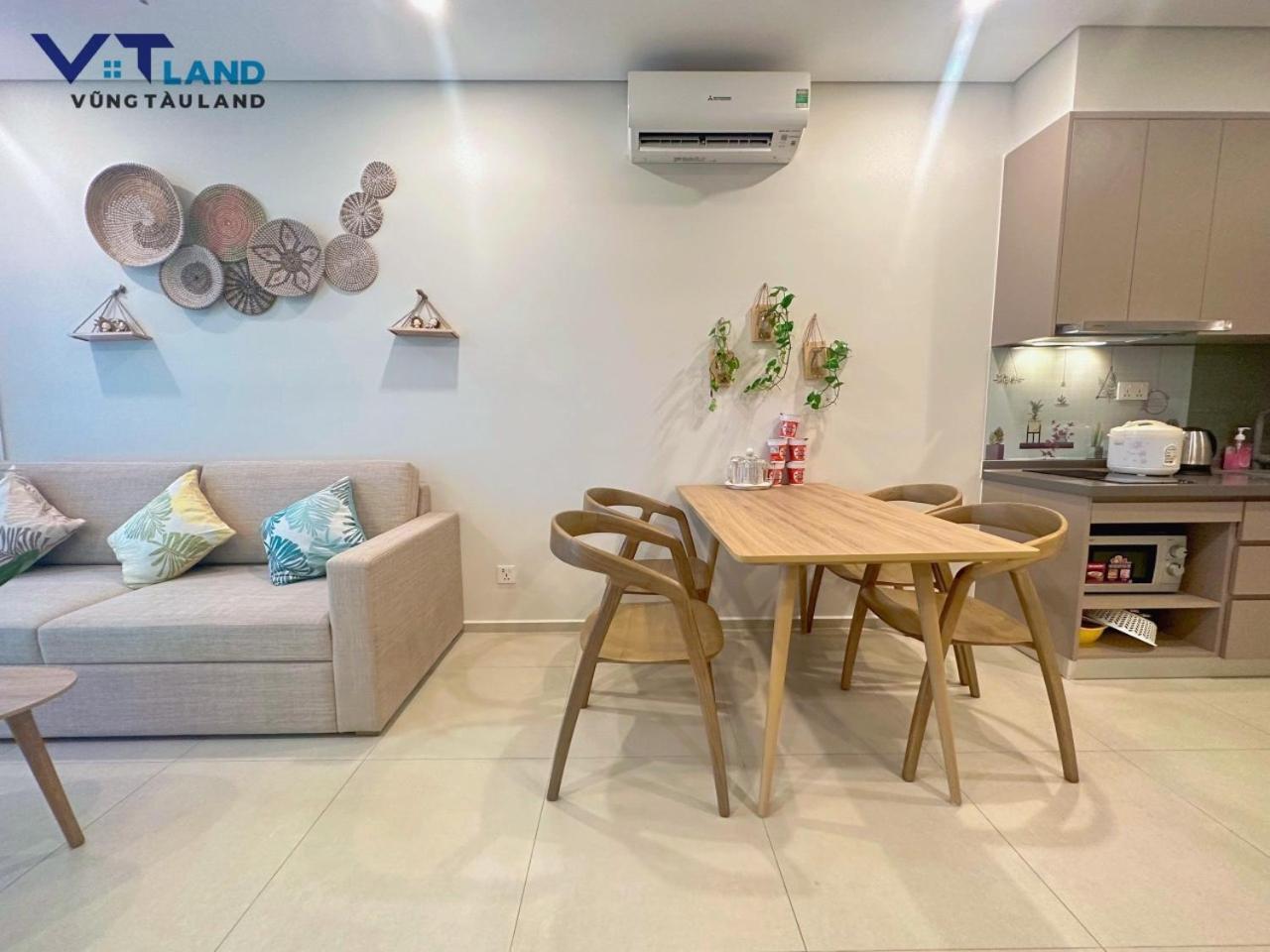 The Song - Vtland Apartment *
